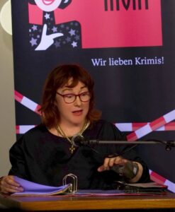 Jolanda Boselli auf einer Krimilesung bei der Leipziger Buchmesse. Auftritt als 